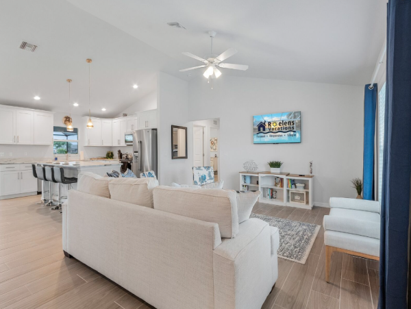 Waterfront Retreat in Cape Coral Three Bedroom Home with Private Pool